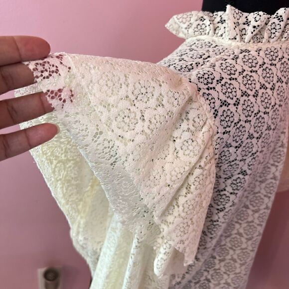 Zara Boho Lace Top with Ruffle Details Size M Great Condition - Picture 4 of 4
